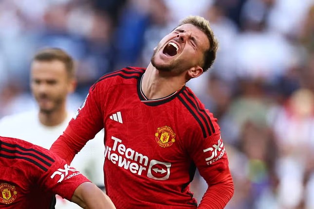 MU lại mất thêm quân trước đại chiến với Arsenal