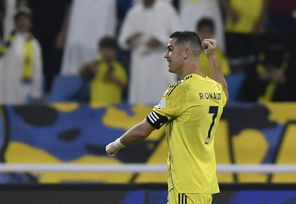 Ronaldo cán cột mốc lịch sử