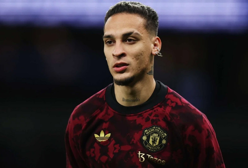 MU tiết kiệm bộn tiền trong vụ Antony