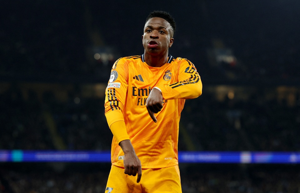 Vinicius làm ông chủ đội bóng