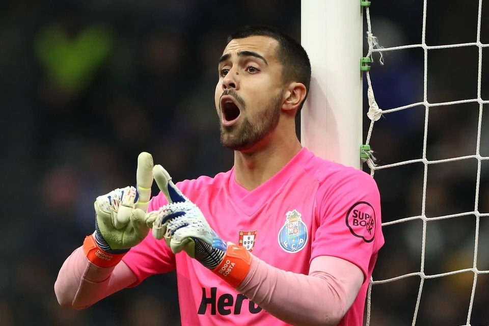 Man City chốt giá Diogo Costa