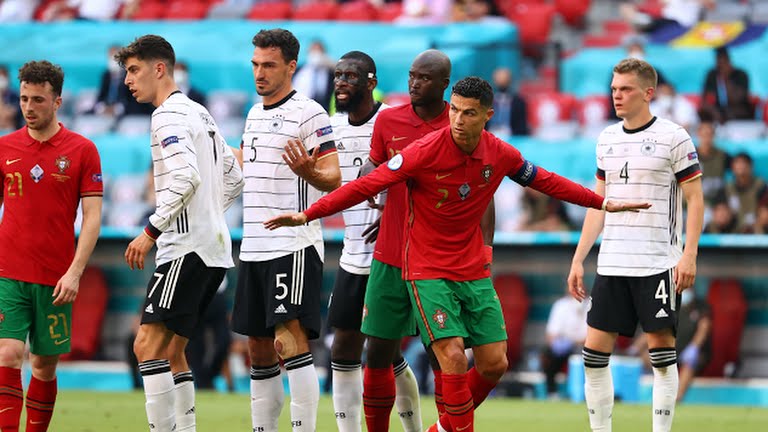 Đội tuyển Đức với nghệ thuật sắp đặt